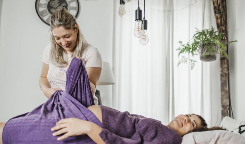 Massage post post-natal